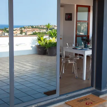 La Terrazza Su Porto Ulisse شقة كاتانيا